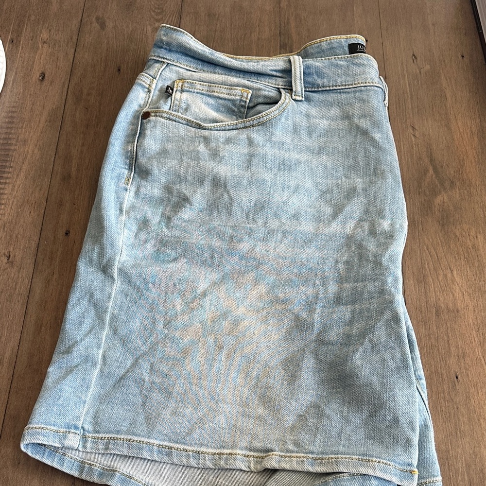 Judy Blue Sky Blue Denim Shorts